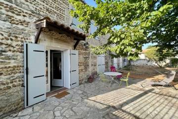 Location de vacances pour 8 personnes à Bellegarde