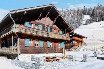 Gîte pour 8 personnes, avec terrasse dans Morgins
