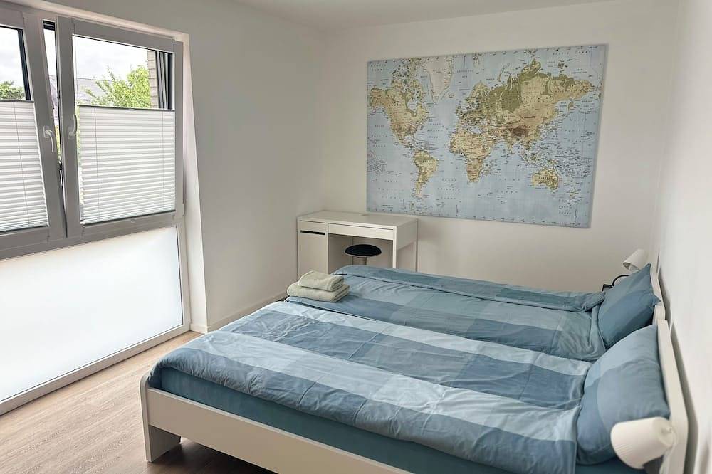 Ganze Wohnung, Modernes deluxe Apartment (93qm) für 4 Personen in Kaarst, nähe Düsseldorf in Kaarst, Niederrhein