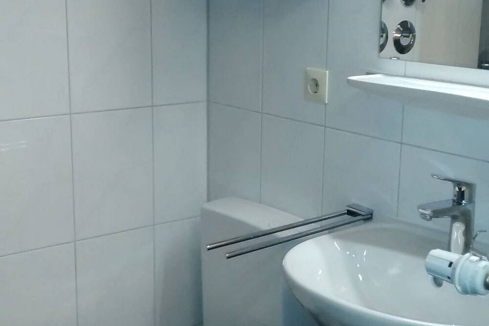 Ganze Wohnung, Schöne Aussicht - Bergbahnen, Skilifte/Erlebnisbad Aquaria gratis; Pool im Haus in Steibis, Oberstaufen