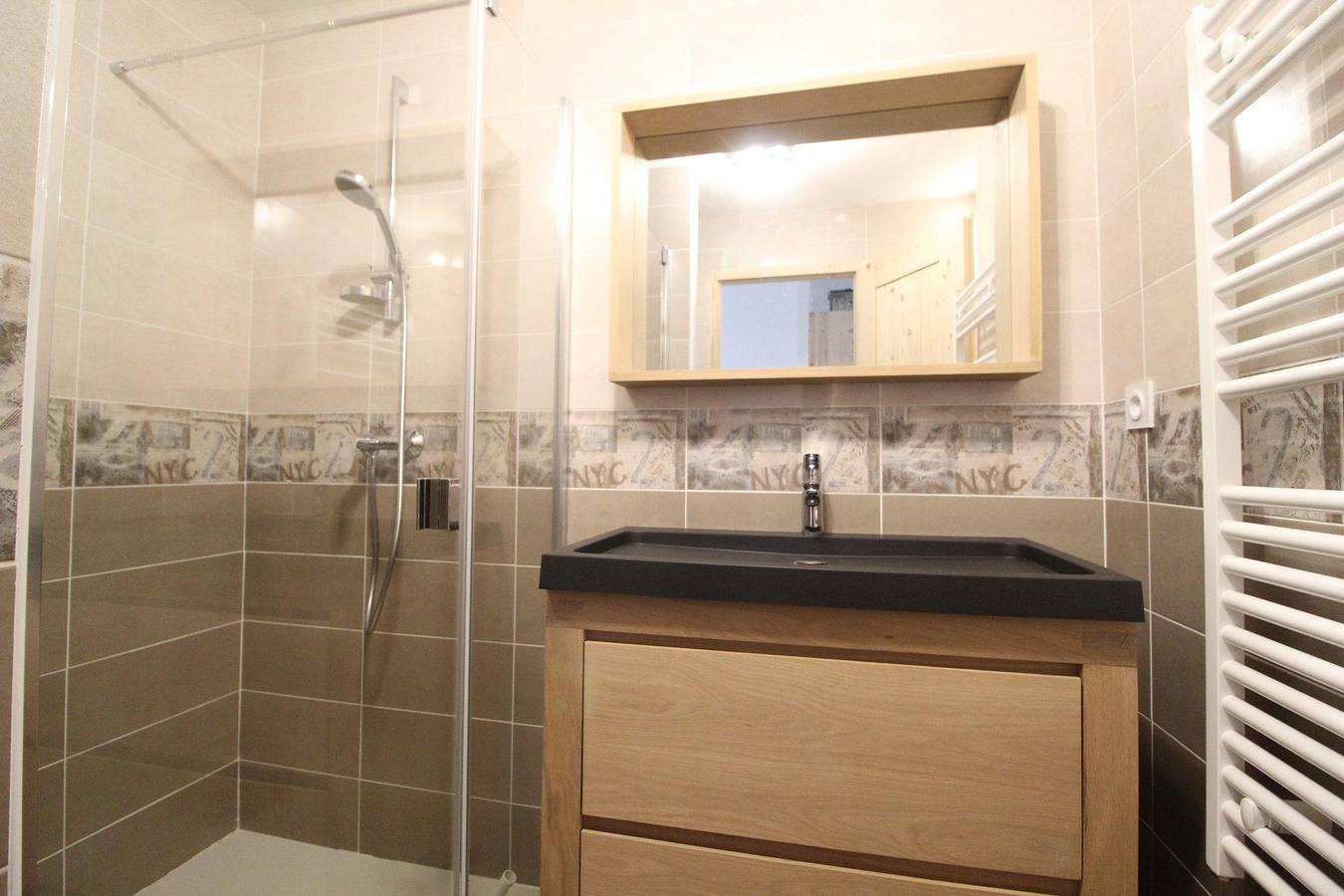 Entire apartment, Chalet le Saint Valin - 4 room apartment 8 people (006) in Lanslevillard, Saint-Jean-de-Maurienne region