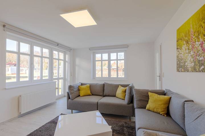 Ferienwohnung für 2 Personen, mit Seeblick und Garten in Malchow