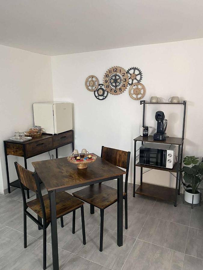 Gîte pour 2 personnes, avec jardin et terrasse à Montaigut-le-Blanc - 3