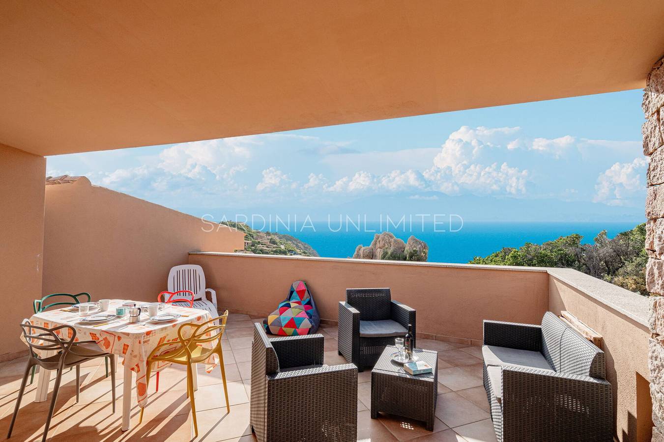 Casa Rosa Gialla in Costa Paradiso, Trinità d'Agultu e Vignola