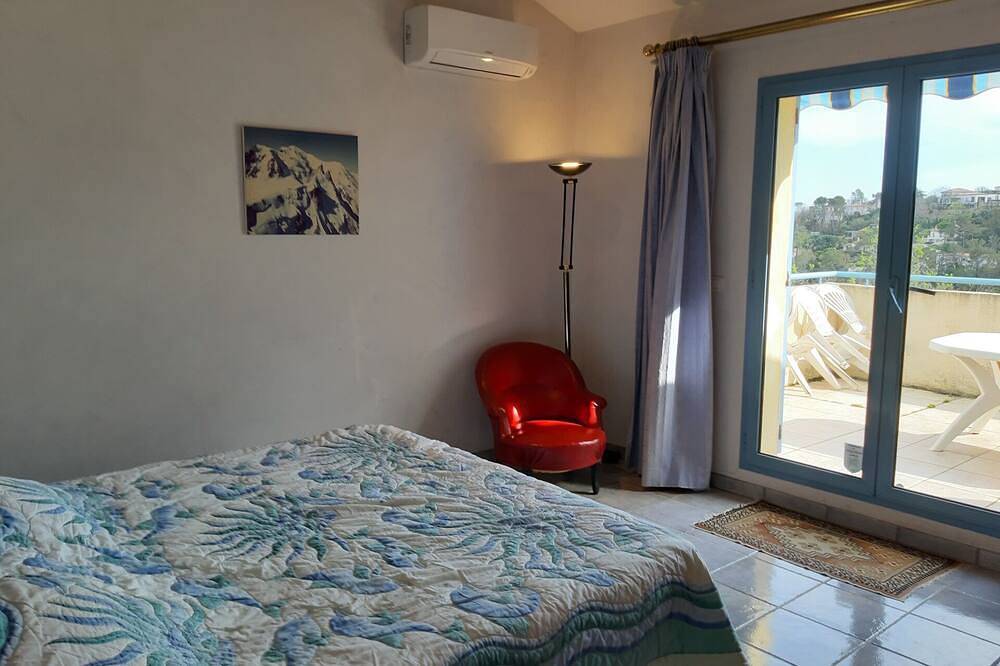 Ganze Wohnung, Apt N°2/35m² private solarium 16m². www.sejours-de-reves-cote-dazur.ovh/index.htm in Châteauneuf-Grasse, Mittelmeerküste (Frankreich)