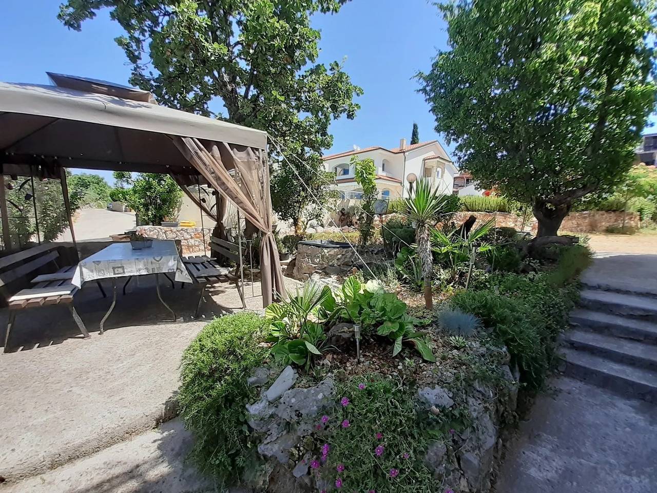 Cijeli apartman, Jednosobni apartman s terasom Sveti Vid, Krk A-21701-b in Sveti Vid-Miholjice, Malinska-Dubašnica