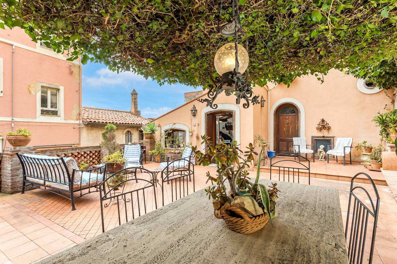 Villa 'Margherita - Taormina Storica' con jardín privado, Wi-Fi y aire acondicionado in Taormina, Provincia de Messina