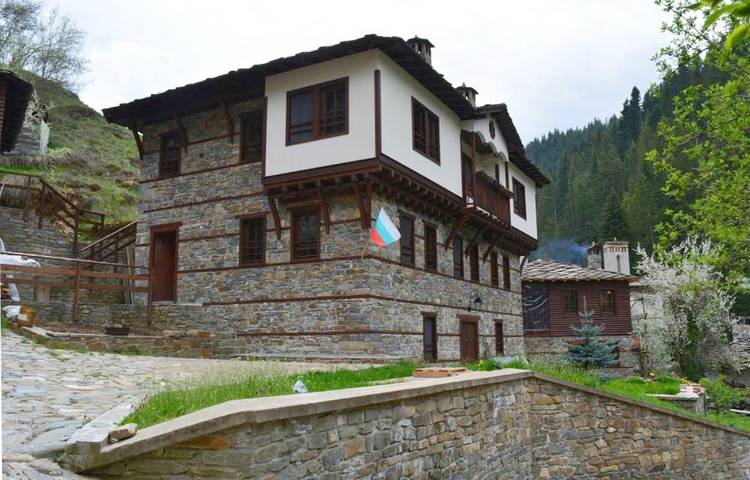 Maison d’hôte pour 2 personnes, avec jardin, animaux acceptés dans Shiroka Luka