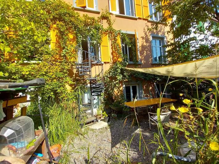 Location de vacances pour 2 personnes, avec vue et jardin à Bienne - 2