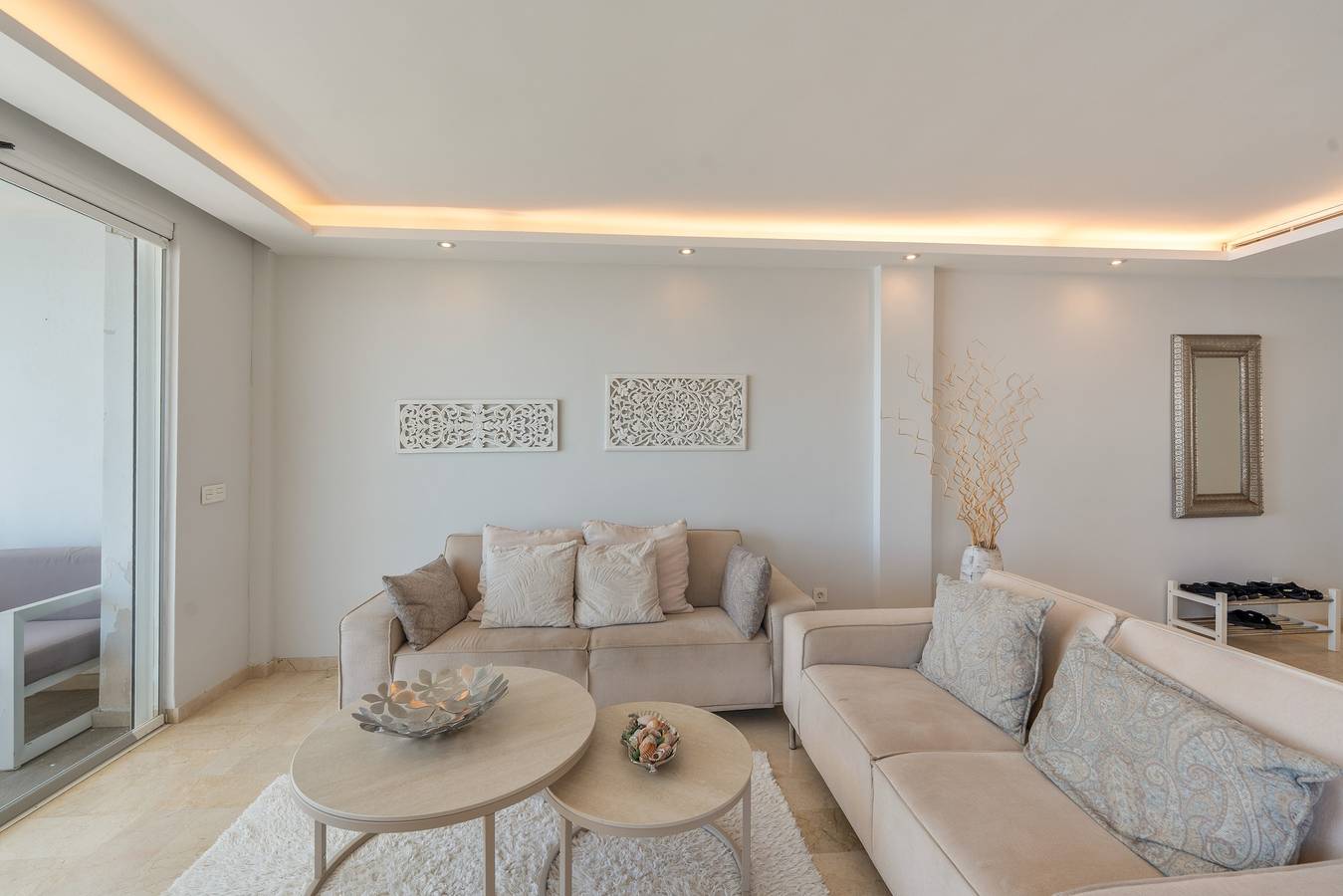 Hel lejlighed, Apartment 'Siente El Mar' with Sea View, Wi-Fi and Air Conditioning in La Gaspara, Estepona