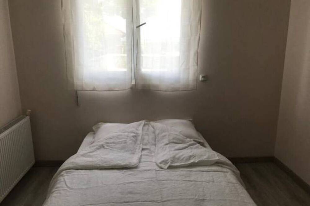 Entire apartment, Puteaux : Appartement Spacieux Pour 5 Personnes in Puteaux, Hauts-de-Seine