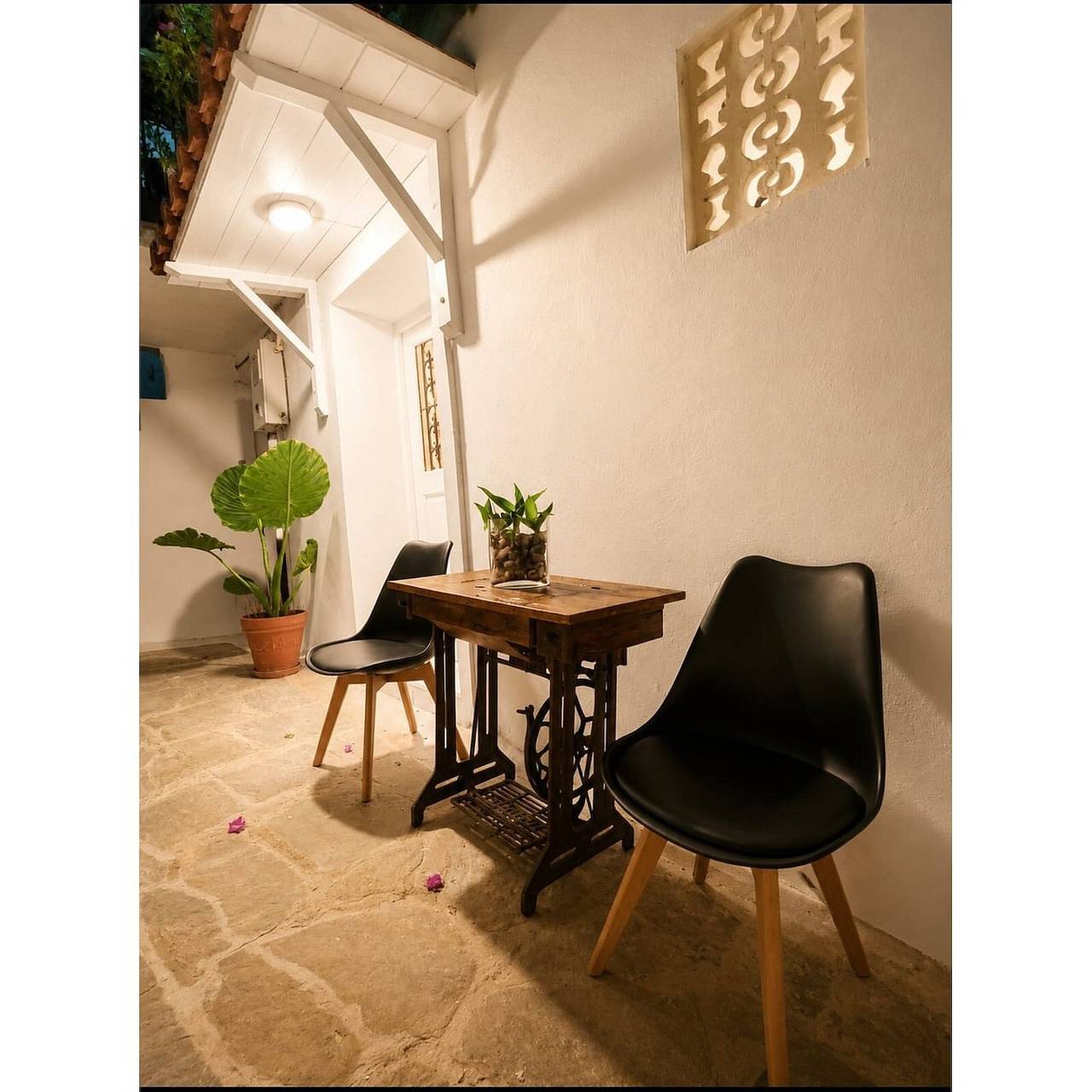 Kleines Haus 'Bougainvillea' mit Wlan und Klimaanlage in Andros