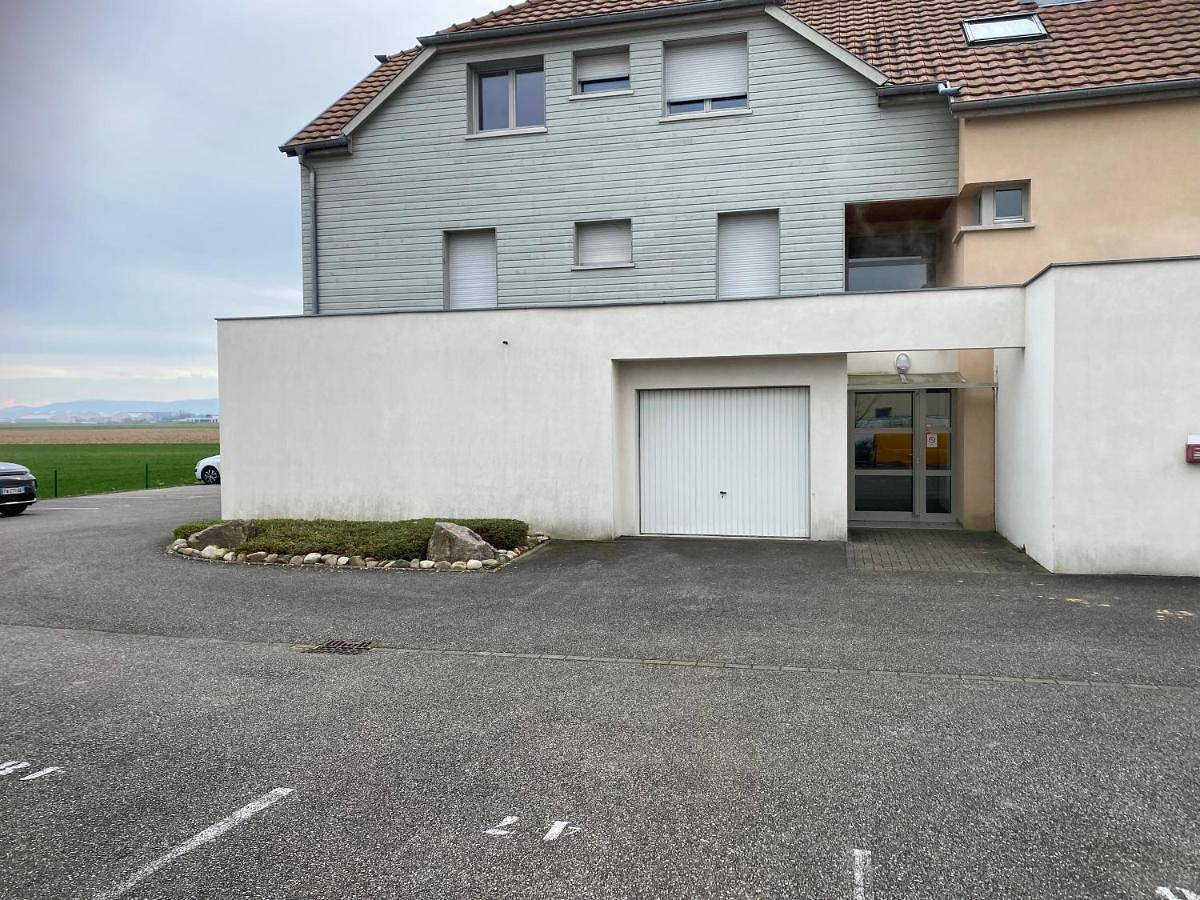 Appartement entier, Two-Bedroom Apartment in Blotzheim, Région de Mulhouse