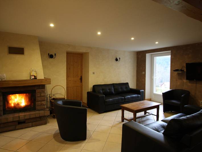 Grande maison avec cheminée, proche nature, idéale pour familles et amis, animaux admis. in Rehaupal, Saint-Dié-des-Vosges
