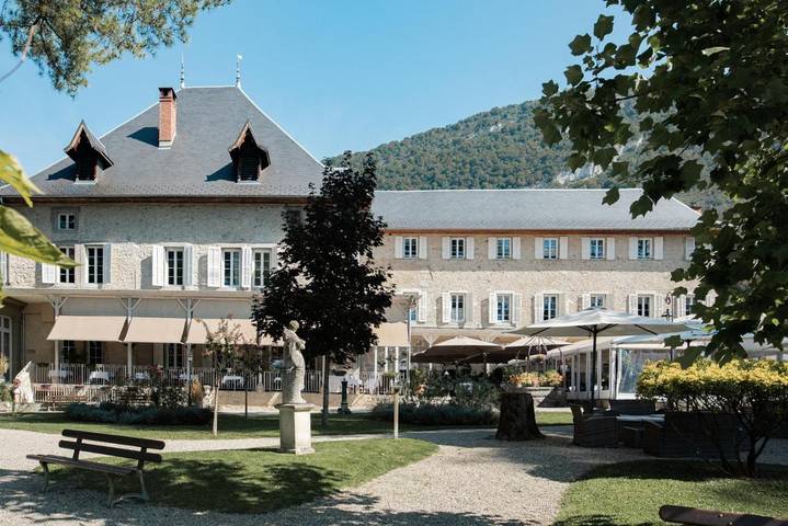 Hôtel pour 2 personnes, avec Terrasse et Jardin ainsi que Piscine et Vue