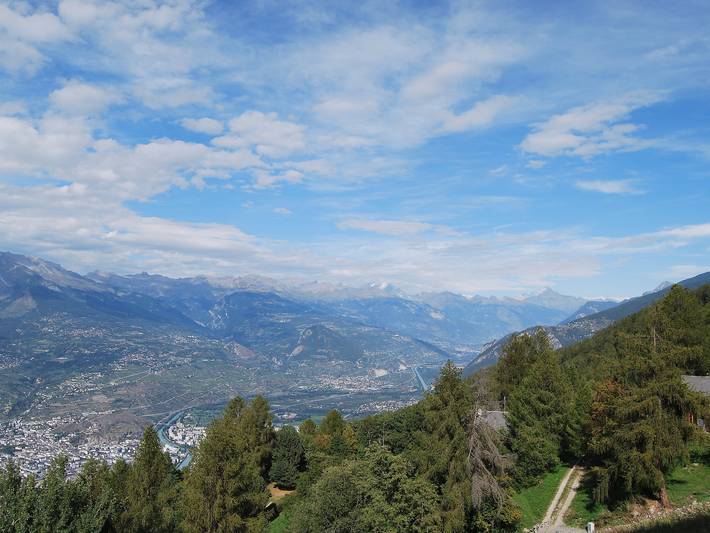 Gîte pour 6 personnes, avec vue ainsi que jardin et terrasse à Veysonnaz - 2
