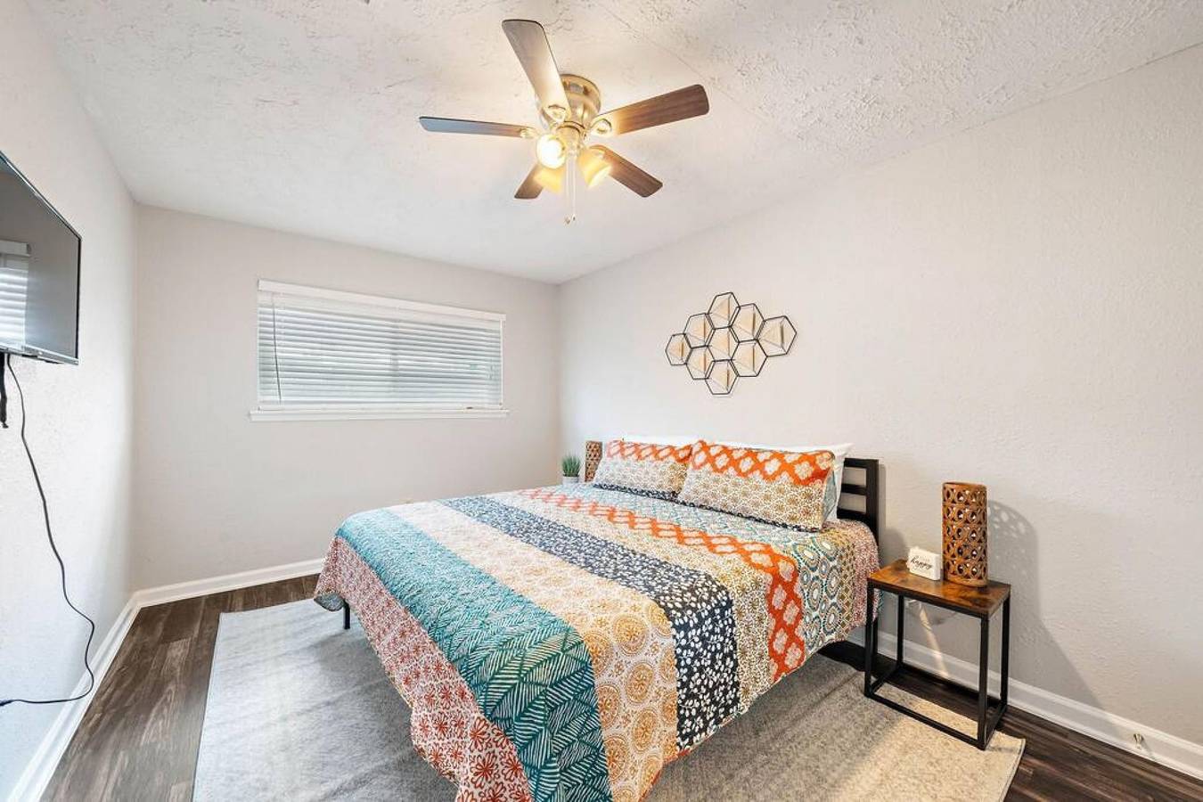 Large South Houston gem with covered patio seating in Houston, Harris County