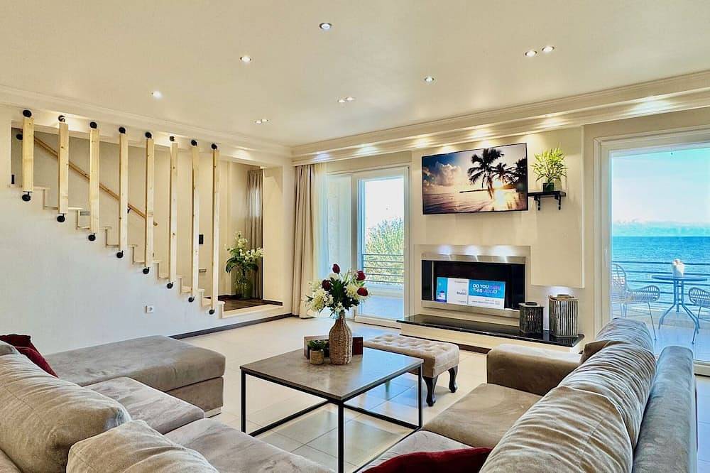 Beachfront Villa Anatoli with private heated pool in Sidari, Corfu