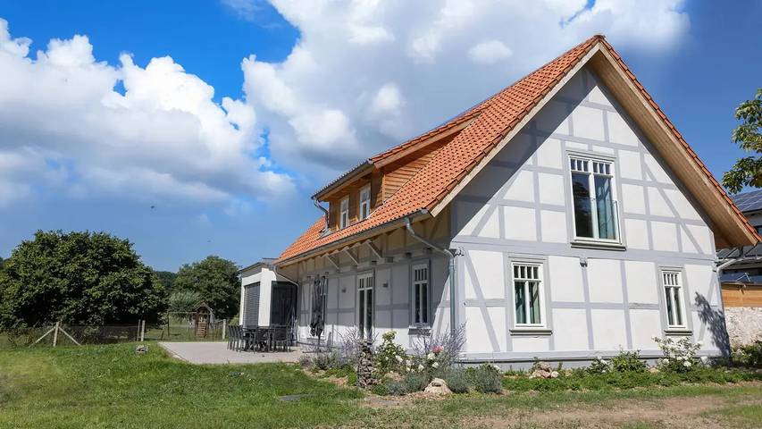 Ferienhaus für 17 Personen, mit Balkon und Garten in Naturpark Südharz