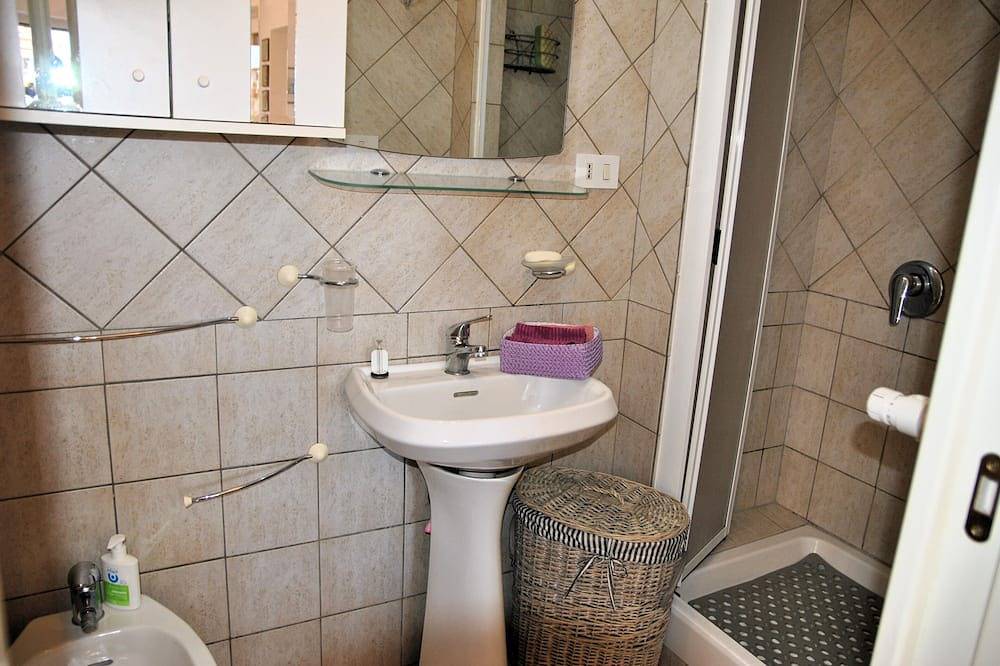 Apartamento entero, Casa Marta con jardín y jacuzzi in Formia, Provincia de Latina