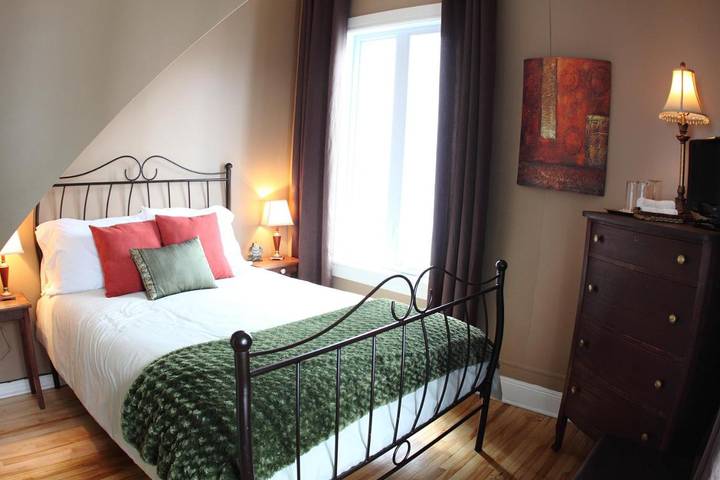 Chambre d’hôte pour 3 personnes, avec vue et terrasse à Saguenay - 2