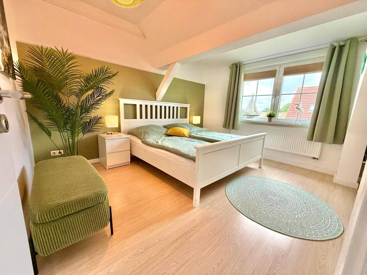 Ganze Wohnung, Apartment „Idyllisches Dorfhaus vor Usedom“ mit privatem Pool, Terrasse & Wlan in Gützkow, Vorpommern Greifswald