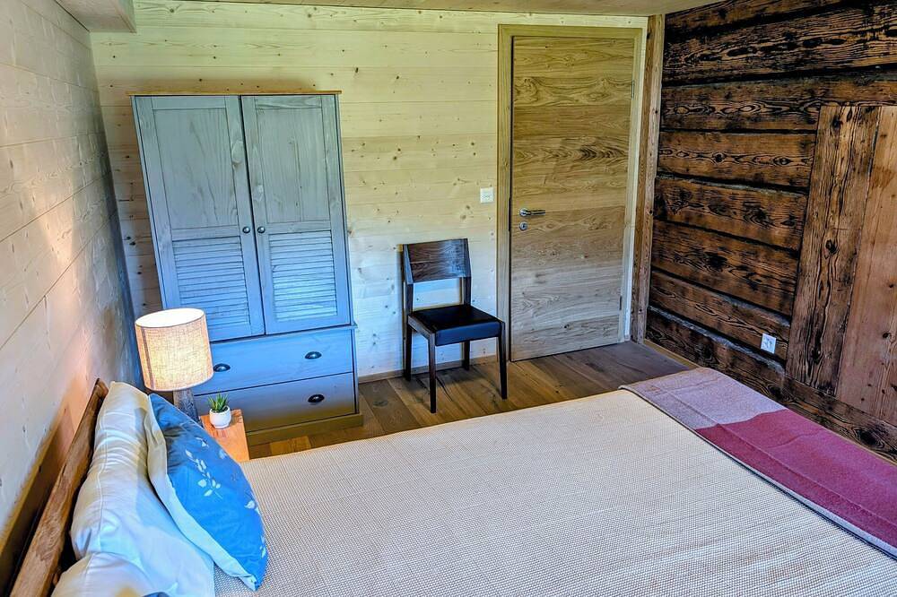 Panoramic Views & Appenzell Charm: Your Spacious Retreat in Zürich Voralpen