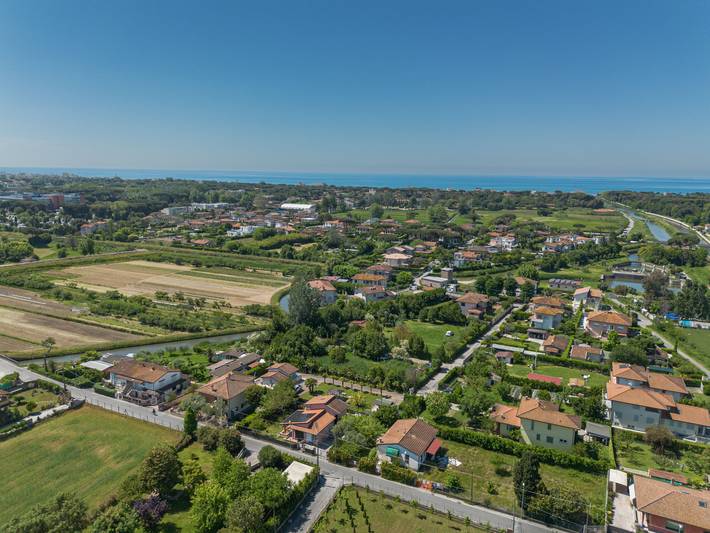 Ferienwohnung für 6 Personen, mit Balkon und Terrasse sowie Garten in Marina di Pietrasanta - 3