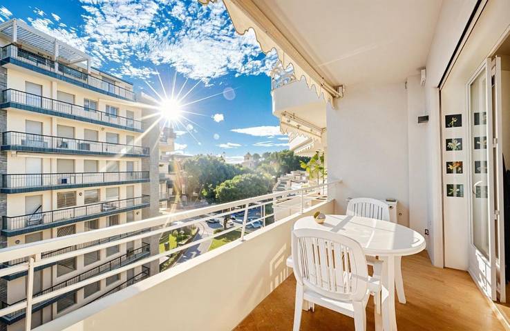 Gîte pour 2 personnes, avec vue et terrasse dans Port De La Pointe Croisette