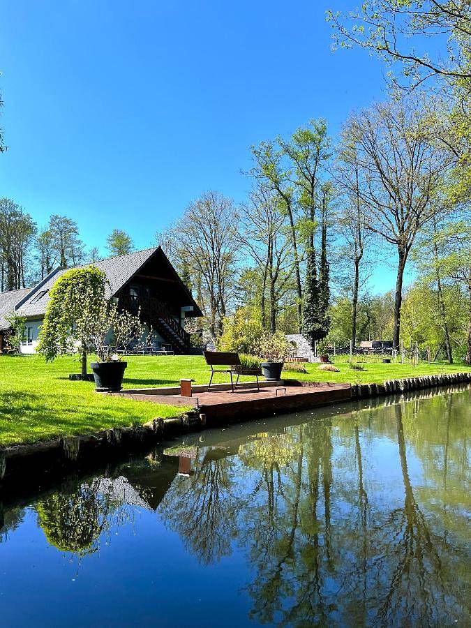 Ferienwohnung für 5 Personen, mit Balkon und Terrasse sowie Garten und Sauna in Burg (Spreewald)
