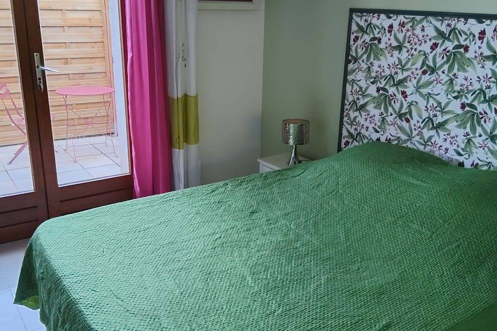 Suite Parentale Avec Douche Et Baignoire in Roquefort-les-Pins, Côte méditerranéenne (France)