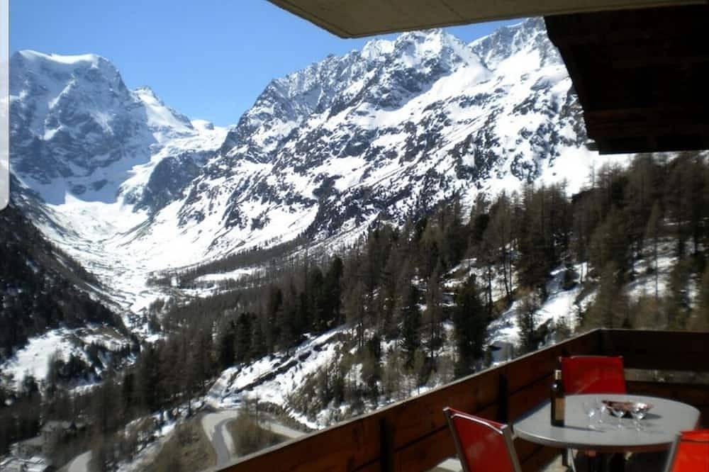 Ganze Wohnung, Apartment for 6 people 150m from the slopes - 2050m altitude in Arolla, Evolène