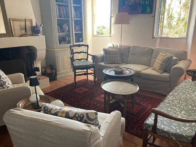 Gîte pour 6 personnes, avec terrasse et vue dans Office De Tourisme De La Cadiere D Azur