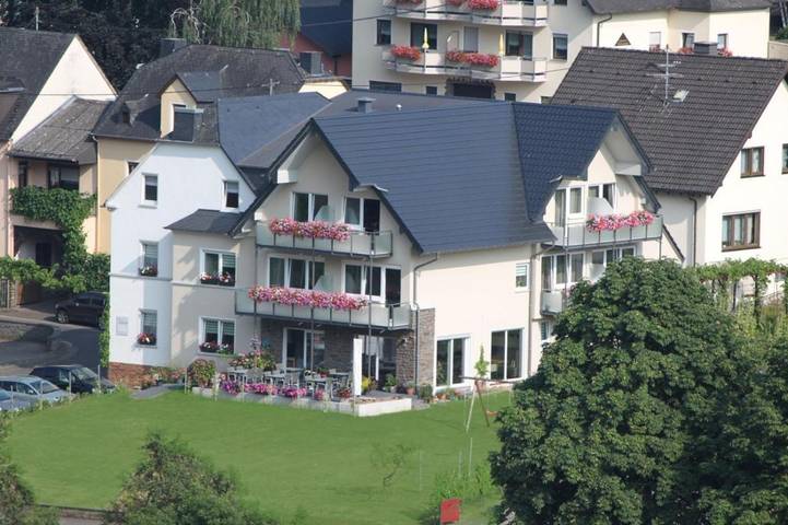 Bed and Breakfast für 2 Personen, mit Ausblick in Ernst