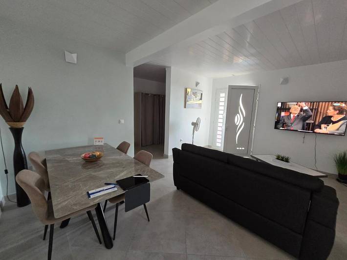 Ferienwohnung für 4 Personen, mit Ausblick und Balkon sowie Pool - 1