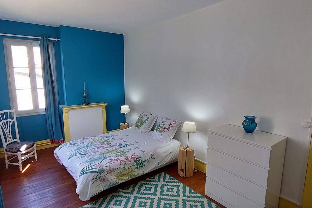 Ferme Normande typique avec jardins, jacuzzi, nature, calme 4 ch, 8 pers in Envermeu, Région de Dieppe