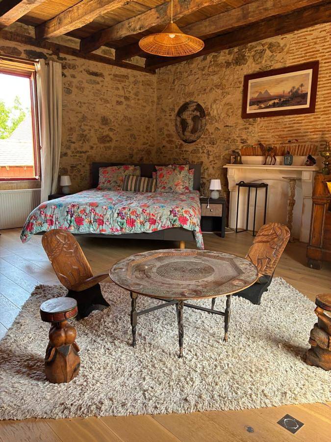 Chambre d'hôtes Bonheur 3 pers Piscine et Spa in Sarrazac, Parc naturel régional Périgord-Limousin