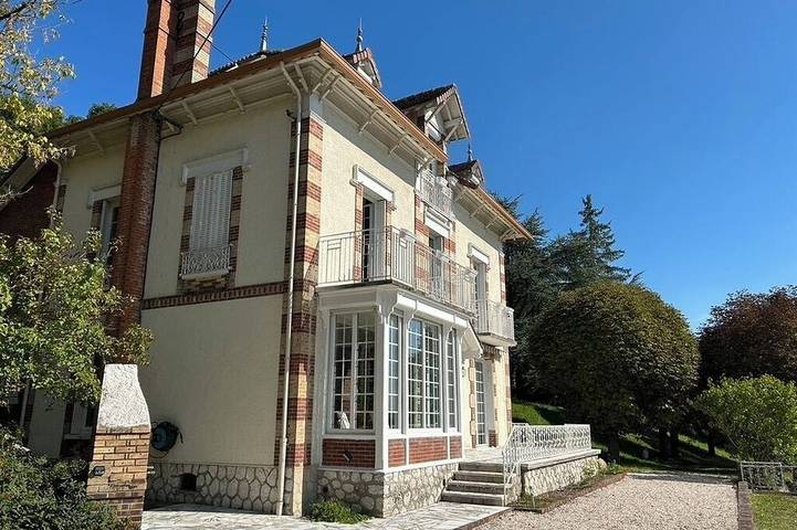 Villa pour 9 personnes, animaux acceptés dans Seine-et-Marne