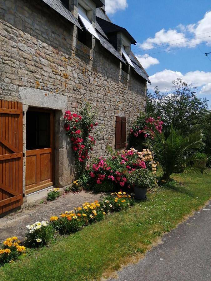 Location de vacances pour 2 personnes, avec Terrasse ainsi que Jardin et Vue à Kervignac - 3
