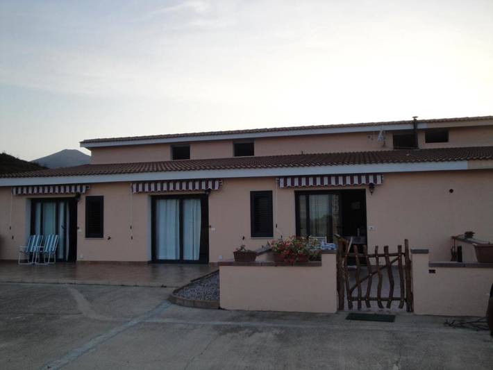 Maison d’hôte pour 2 personnes, avec terrasse, animaux acceptés à Budoni