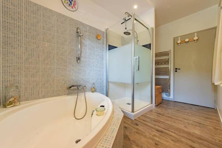 Gîte pour 8 personnes, avec piscine et jardin à Moissac - 4