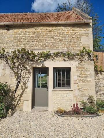 Gîte pour 5 personnes, avec piscine et jardin, adapté aux familles à Graye-sur-Mer