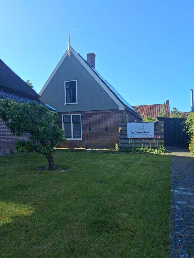 Location de vacances pour 2 personnes, avec sauna ainsi que jardin et vue dans Hem