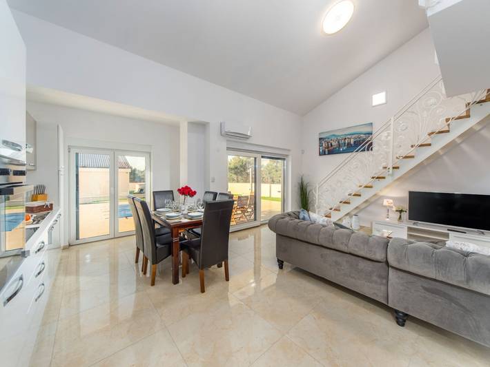 Villa pour 6 personnes, avec terrasse et jardin à Šibenik - 3