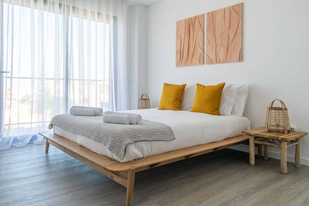 Entire apartment, Areia da Consolação - Sea & Pool Apartment in Peniche, Leiria District