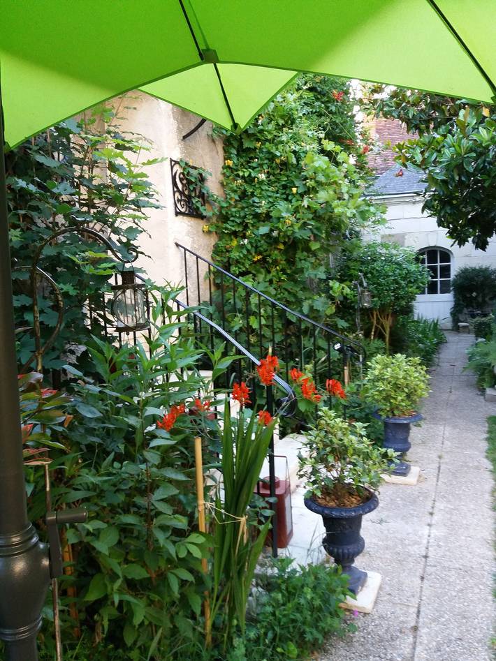 Chambre d'hôtes 'Hortensia 4p' avec jardin commun et Wi-Fi in Saint-Aignan, Région de Romorantin-Lanthenay
