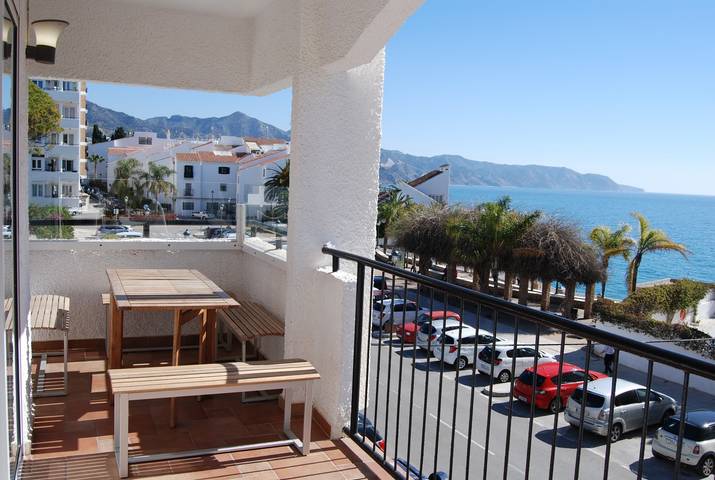 Ganze Wohnung, Carabeo 24 Apartment in Playa Carabeíllo, Nerja