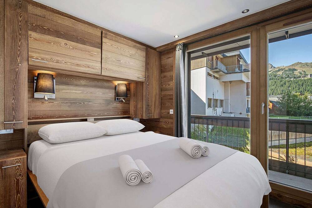 Apartamento entero, Apartamento renovado cerca de las pistas con vista a las montañas y acomodaciones para 6 personas in Courchevel 1650 (Moriond), Saint-Bon-Tarentaise