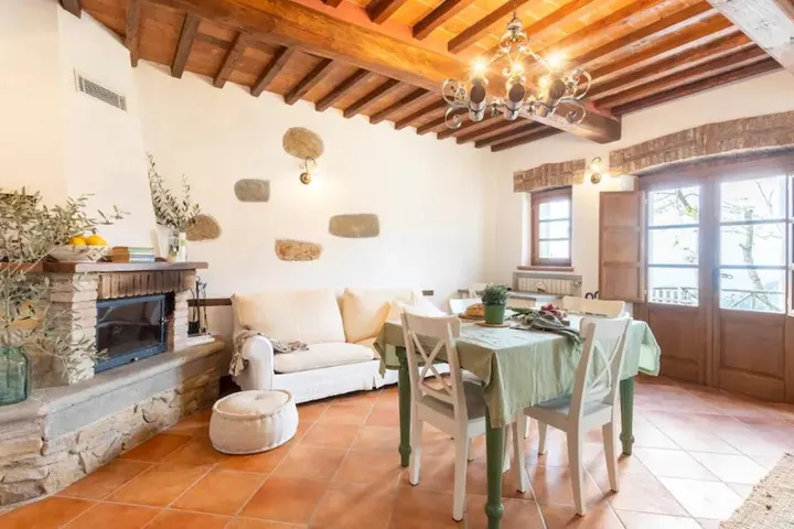 Casa vacanza per 5 persone, con panorama e giardino, con animali domestici - 1