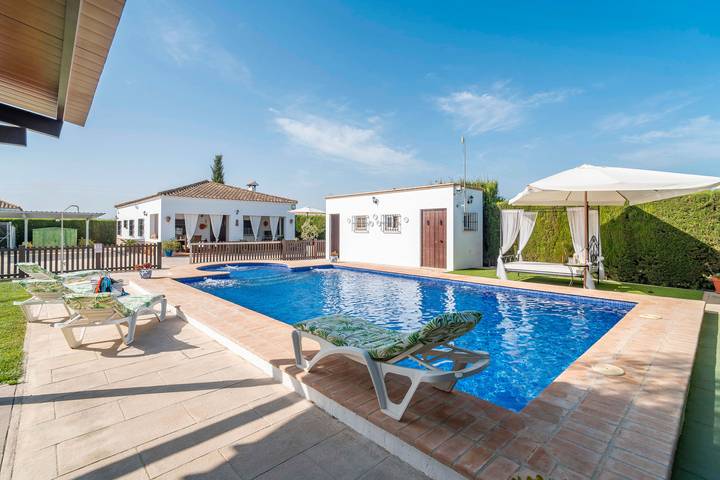 Chalet para 6 personas, con jardín en Marchena